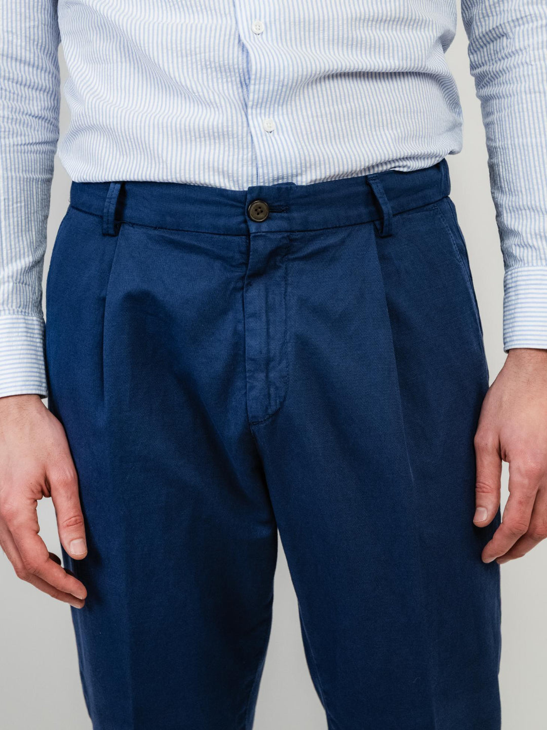PANTALONE CON PENCES MISTO LINO BLU