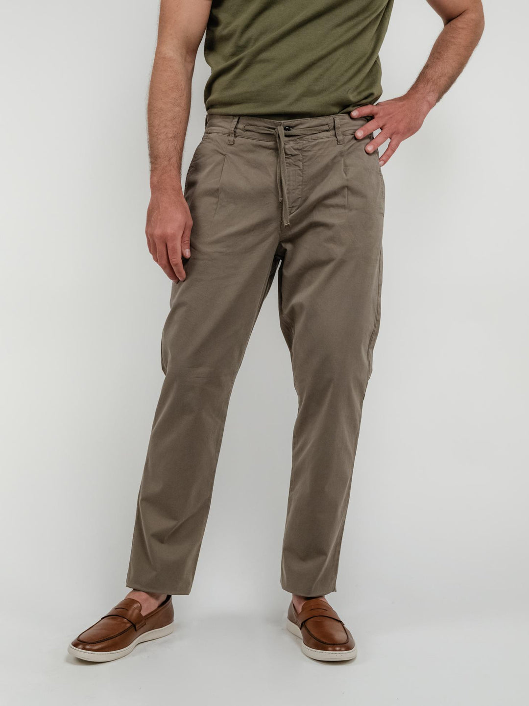 PANTALONE IN COTONE CON COULISSE VERDE SALVIA
