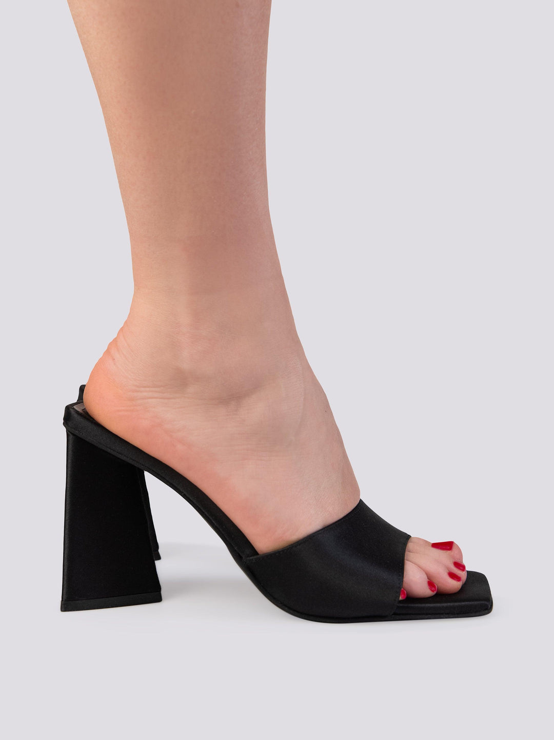 SABOT IN RASO  NERO CON TACCO