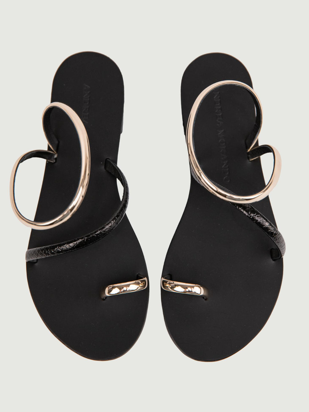 SANDALO BASSO INFRADITO NERO E ORO