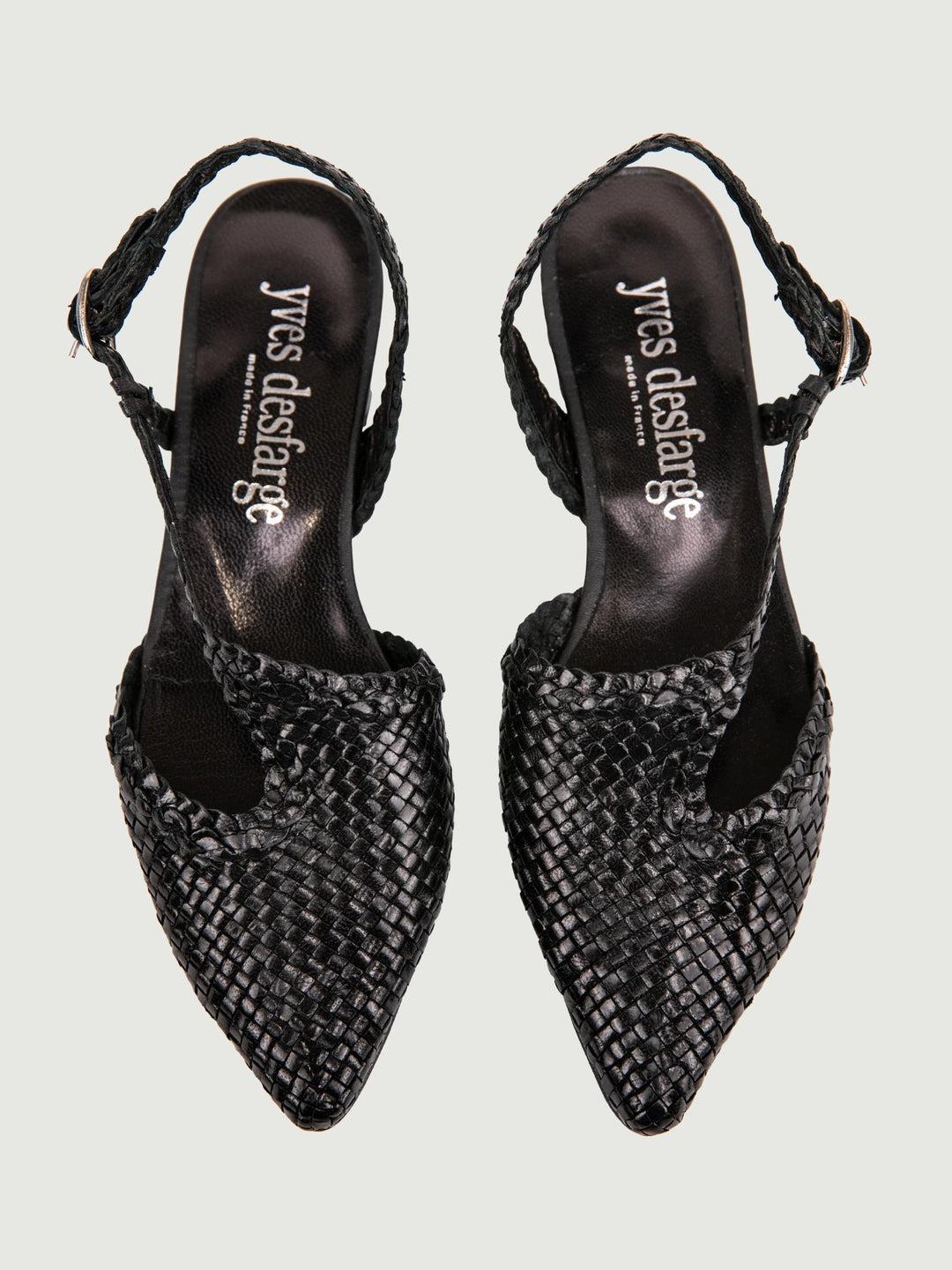 SANDALO BASSO IN PELLE INTRECCIATA NERO