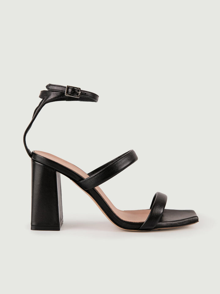 SANDALO CON TACCO IN PELLE NERO