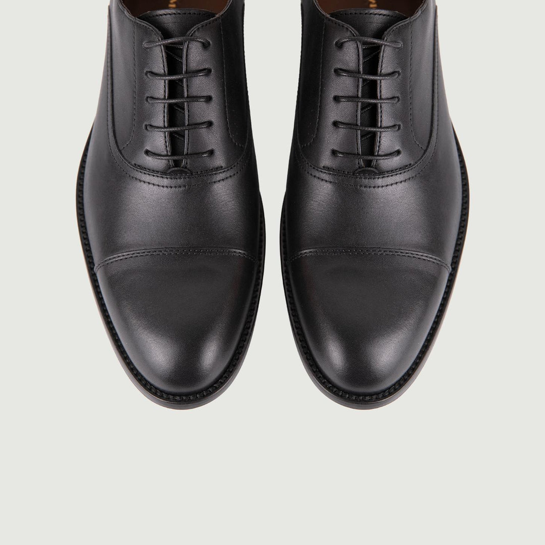 SCARPA ELEGANTE STRINGATA NERA