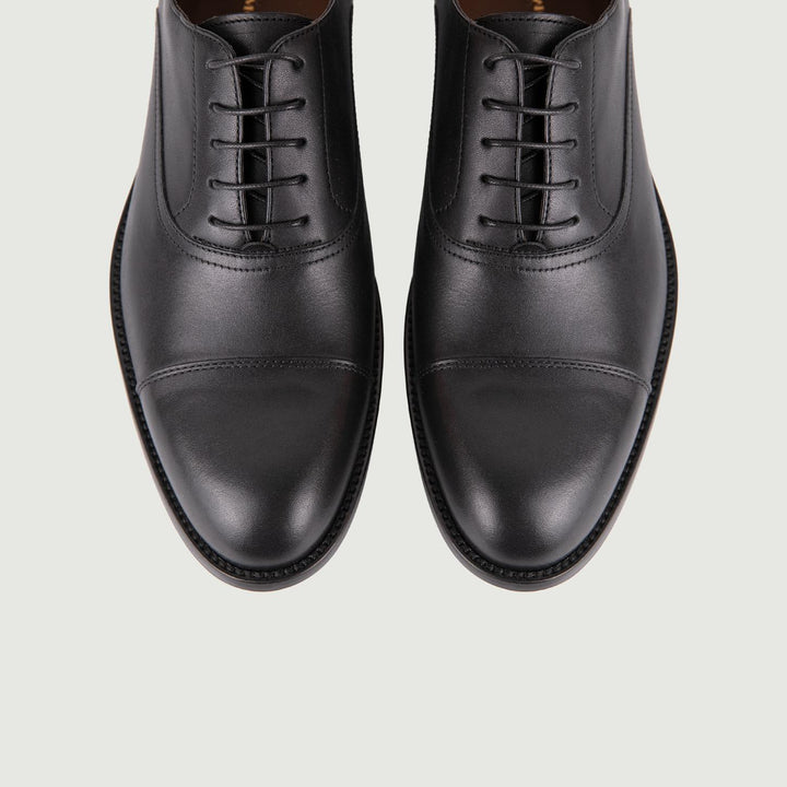 SCARPA ELEGANTE STRINGATA NERA