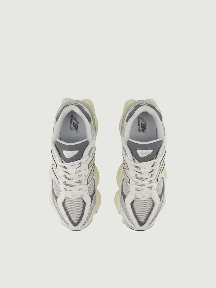 SNEAKER 9060 BIANCO E GRIGIO