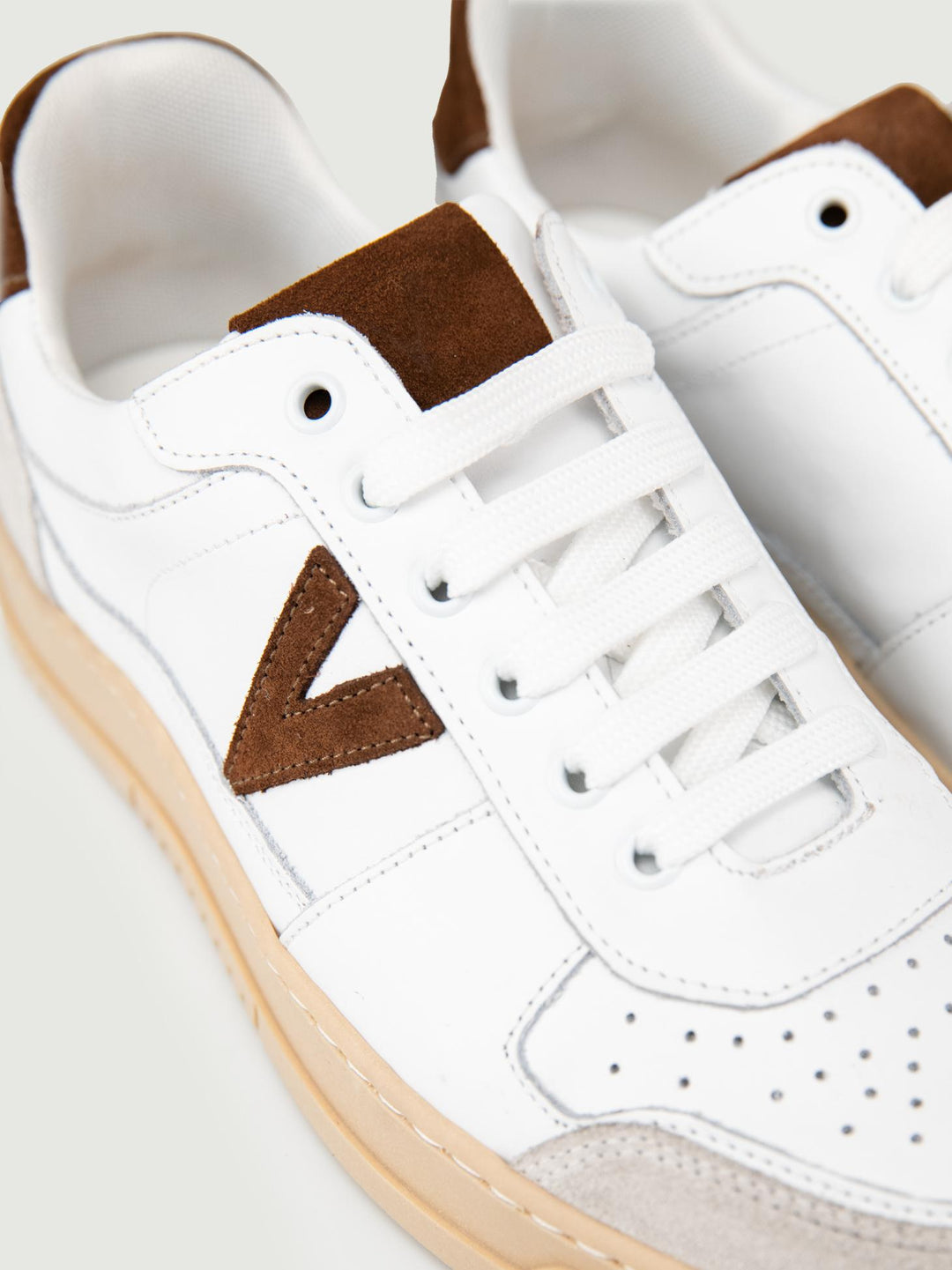 SNEAKER COLLEGE DETTAGLI MORO