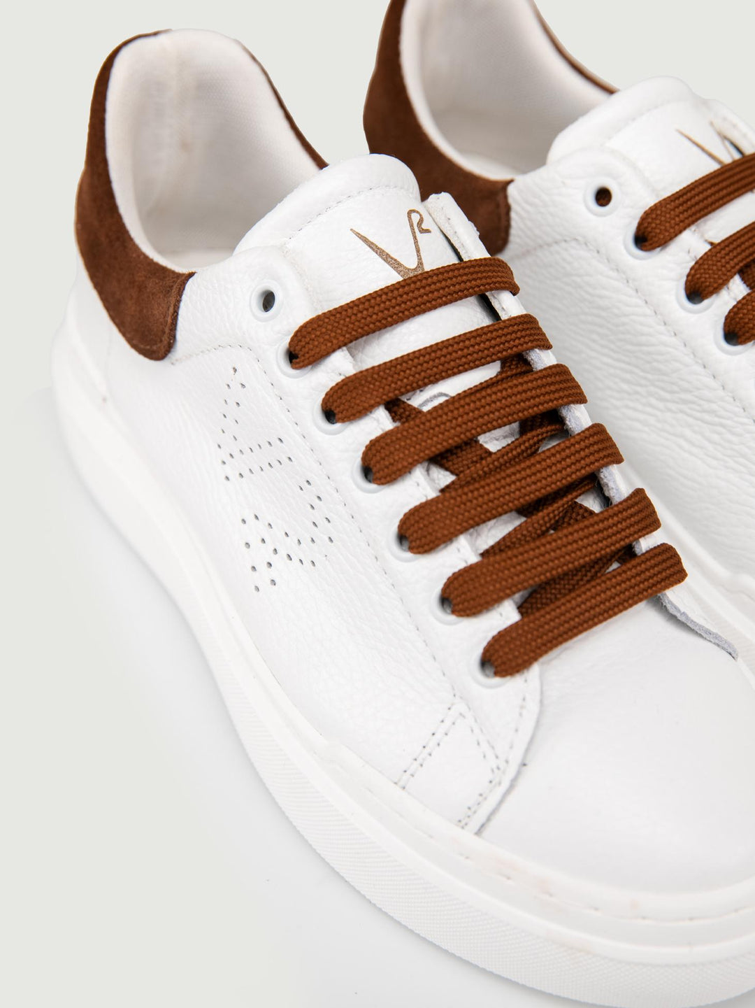 SNEAKER HAMMER SUOLA ALTA DETTAGLI MORO