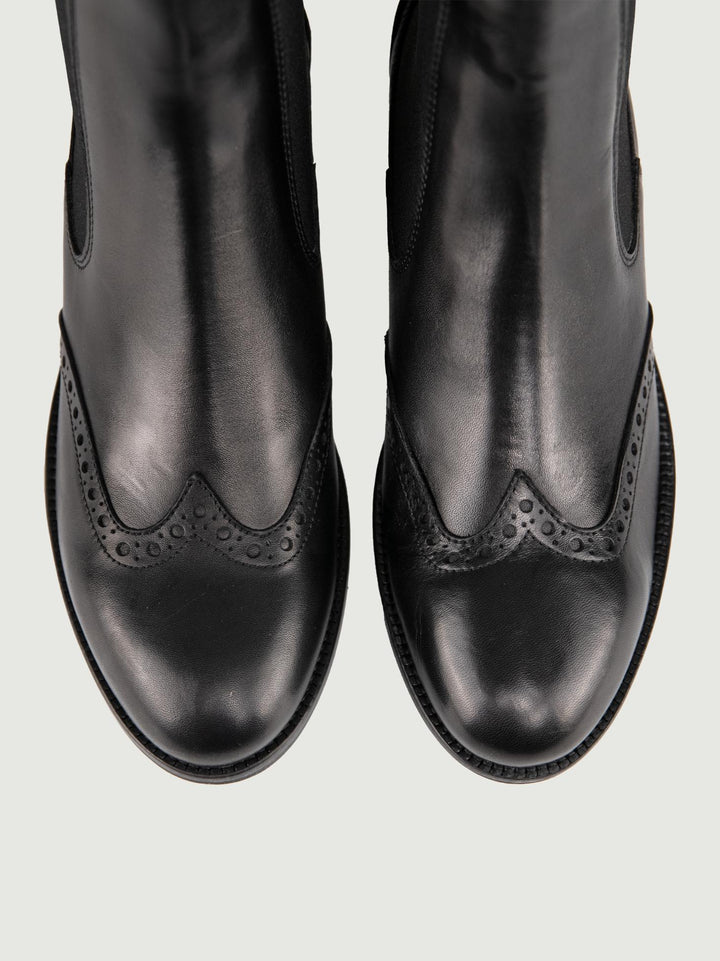 STIVALETTO BEATLES IN PELLE NERA