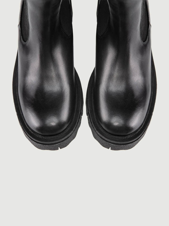 STIVALETTO BEATLES IN PELLE SPAZZOLATA NERO