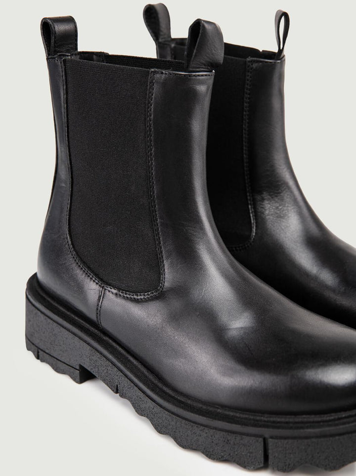 STIVALETTO BEATLES IN PELLE SPAZZOLATA NERO