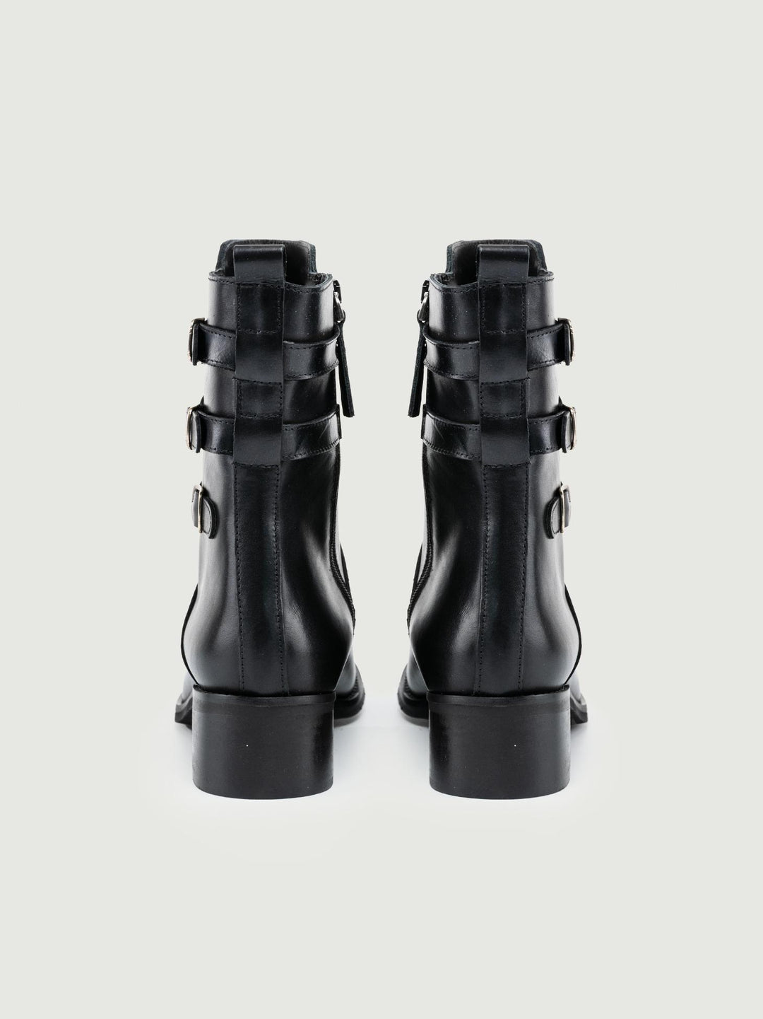 STIVALETTO CON TRIPLO CINTURINO IN PELLE NERO