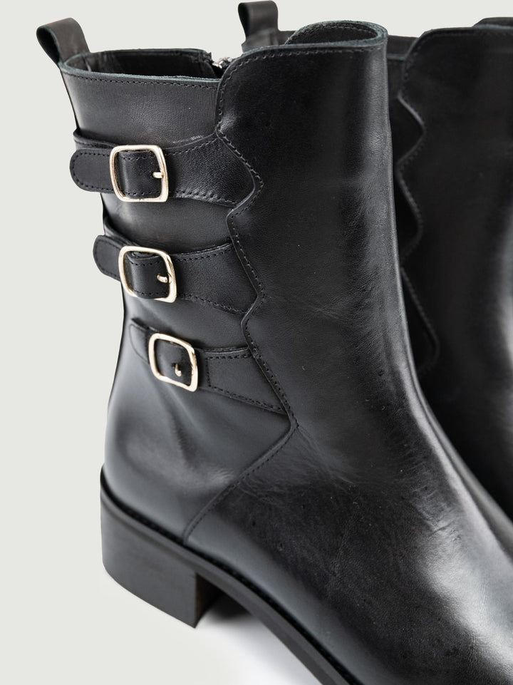 STIVALETTO CON TRIPLO CINTURINO IN PELLE NERO