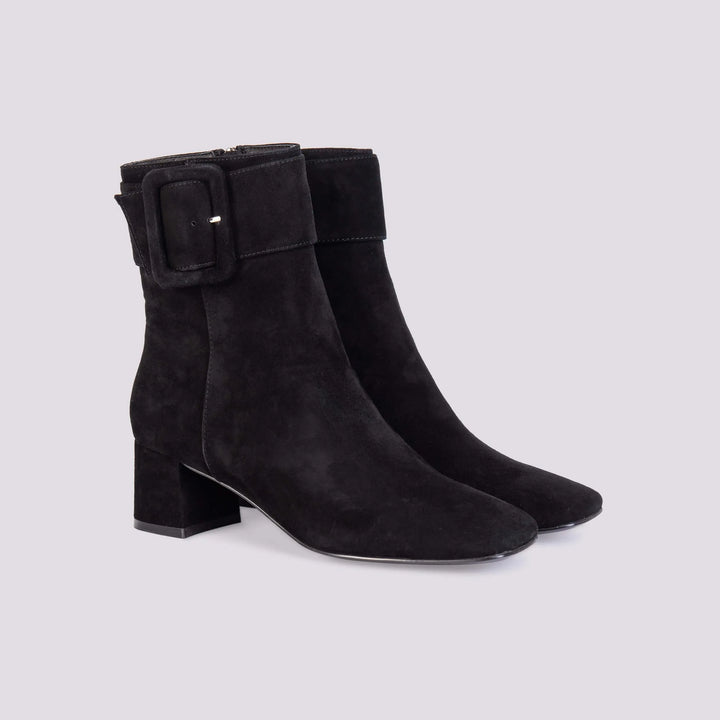 STIVALETTO IN CAMOSCIO CON FIBBIA