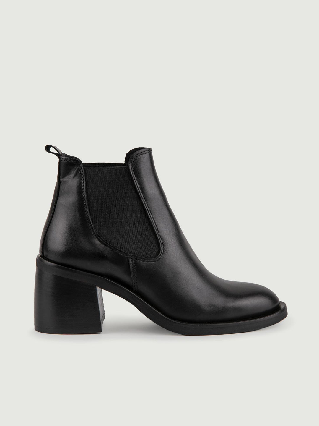 STIVALETTO IN PELLE NERA CON PUNTA ARROTONDATA
