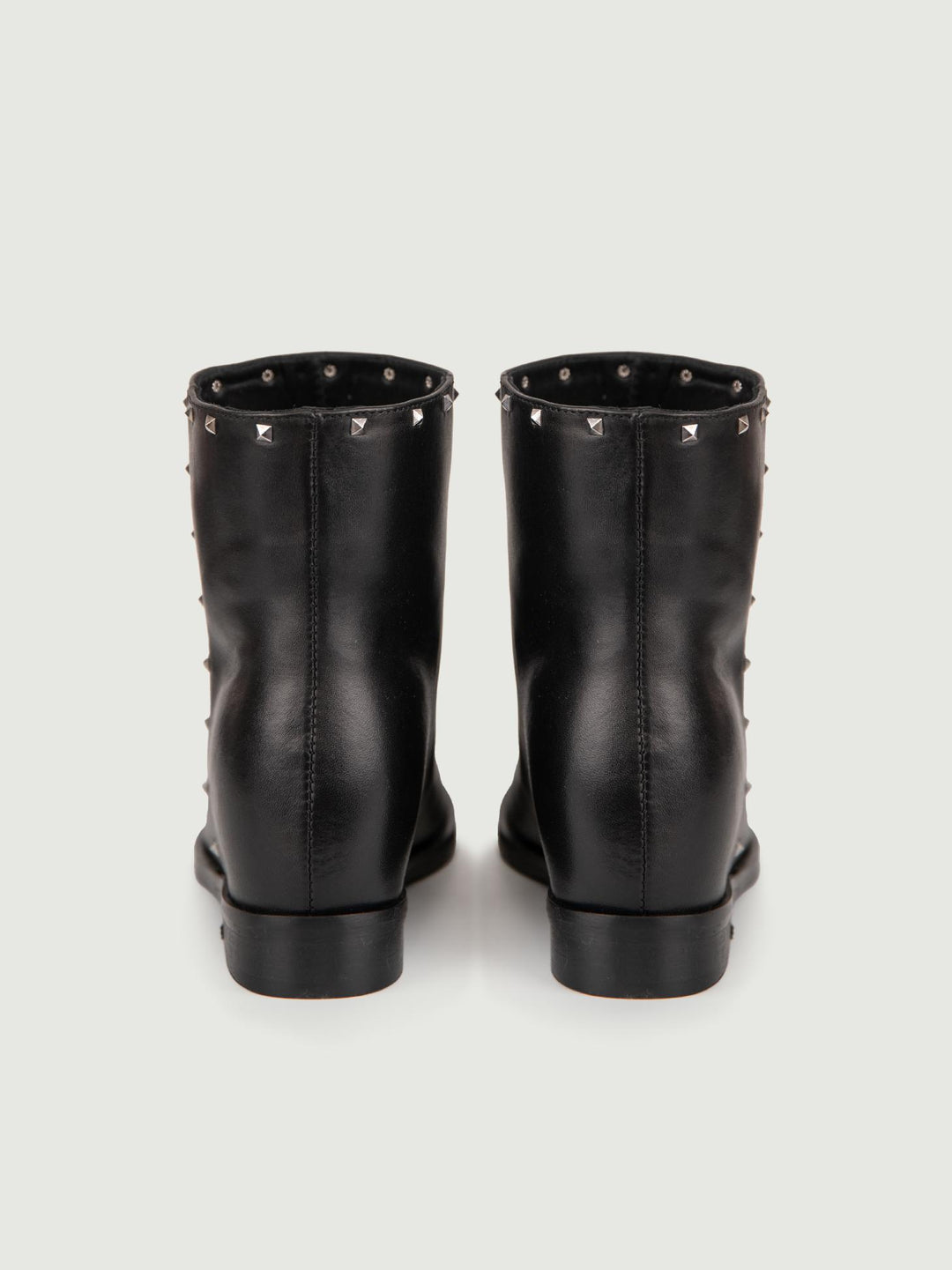 STIVALETTO IN PELLE NERA CON ZEPPA INTERNA