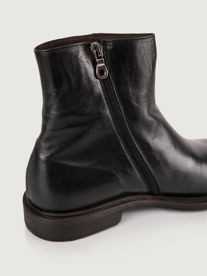 STIVALETTO IN PELLE NERA