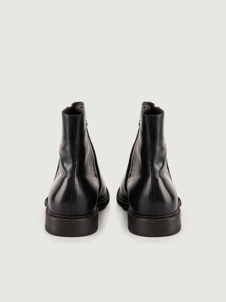 STIVALETTO IN PELLE NERA