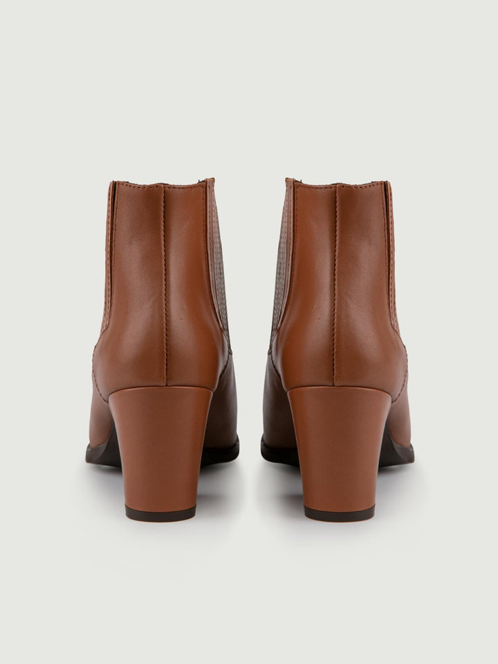 STIVALETTO TEXANO IN PELLE COLOR CUOIO CON SCOLLO