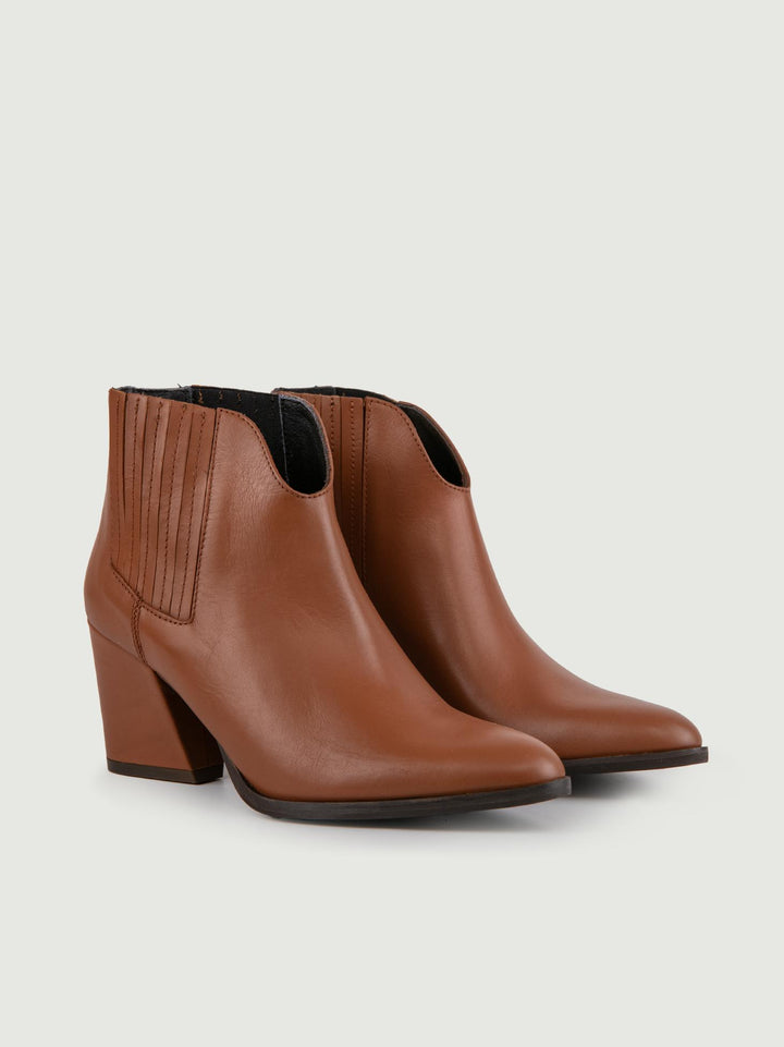 STIVALETTO TEXANO IN PELLE COLOR CUOIO CON SCOLLO