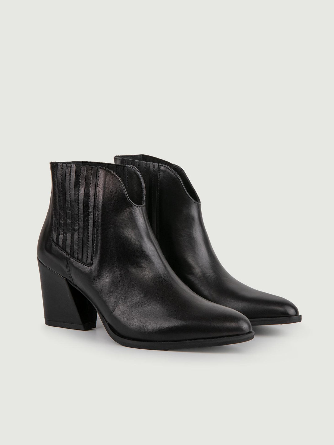 STIVALETTO TEXANO IN PELLE NERA CON SCOLLO