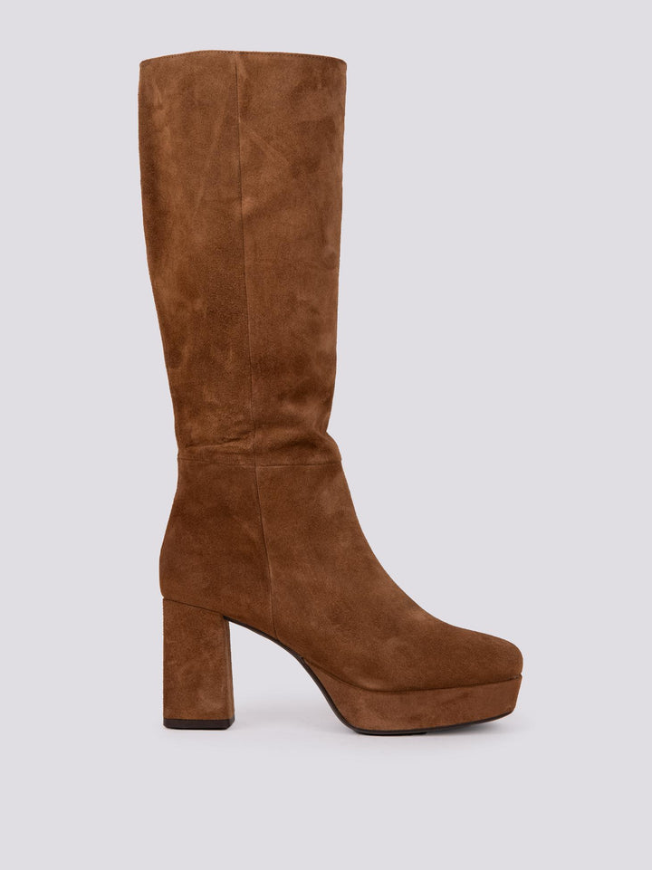 STIVALE ALTO CON TACCO SPESSO E PLATEAU IN CAMOSCIO MARRONE