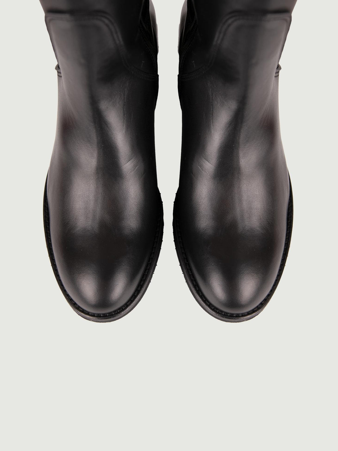 STIVALE ALTO IN PELLE NERA CON ELASTICO