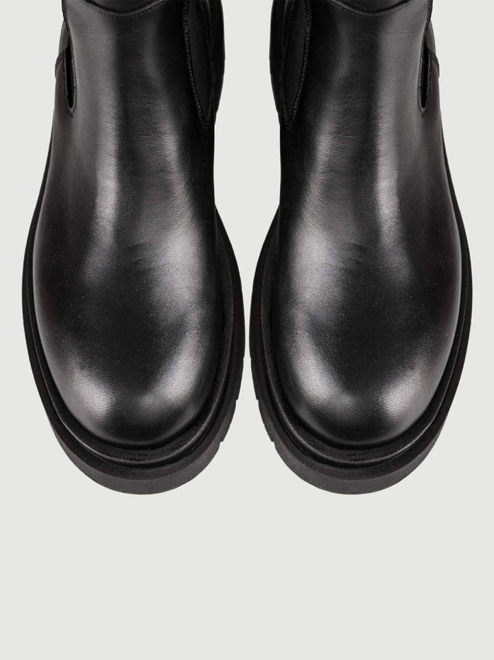 STIVALE CON INSERTI ELASTICI LATERALI