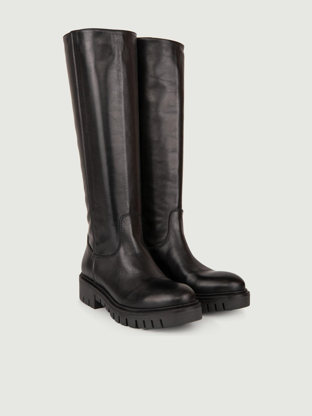 STIVALE IN PELLE NERO CON MAXI PARA
