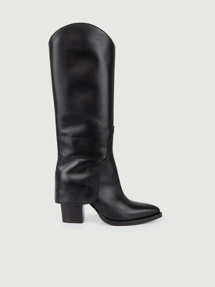 STIVALE TEXANO IN PELLE NERA.