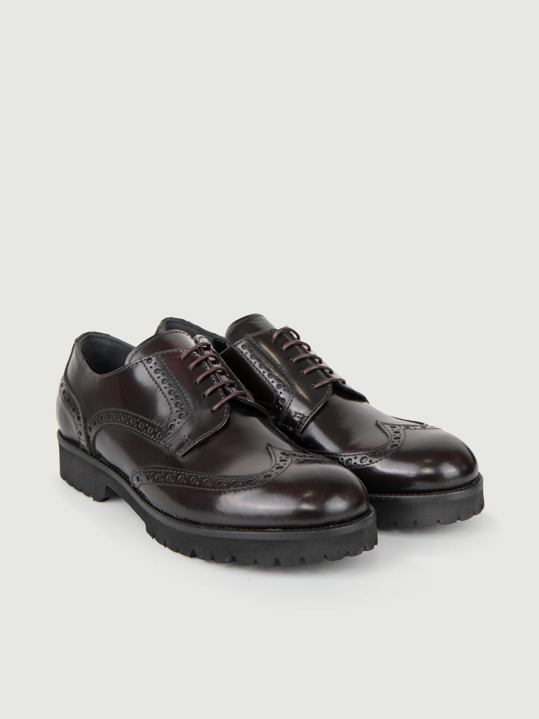 STRINGATA IN PELLE BORDEAUX CODA DI RONDINE