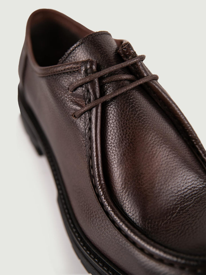 STRINGATA IN PELLE MARRONE CON PARA EXTRA LIGHT