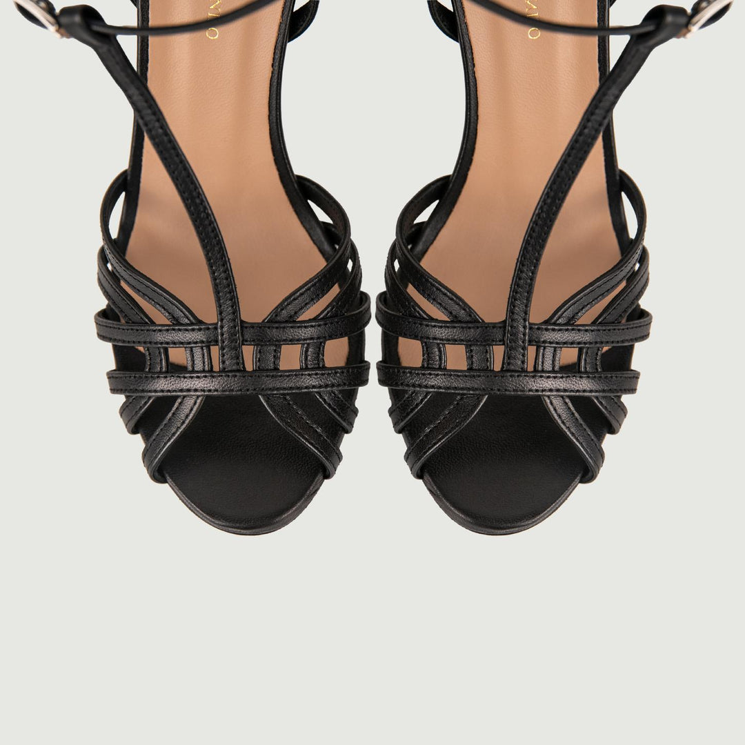 Sandalo con tacco e cinturino in pelle nero