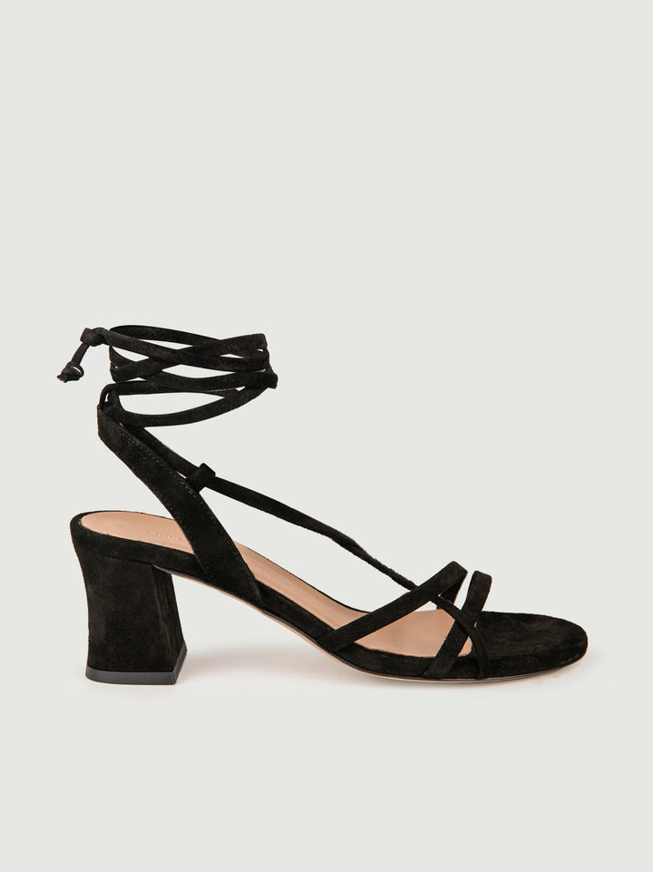 Sandalo con tacco in camoscio nero