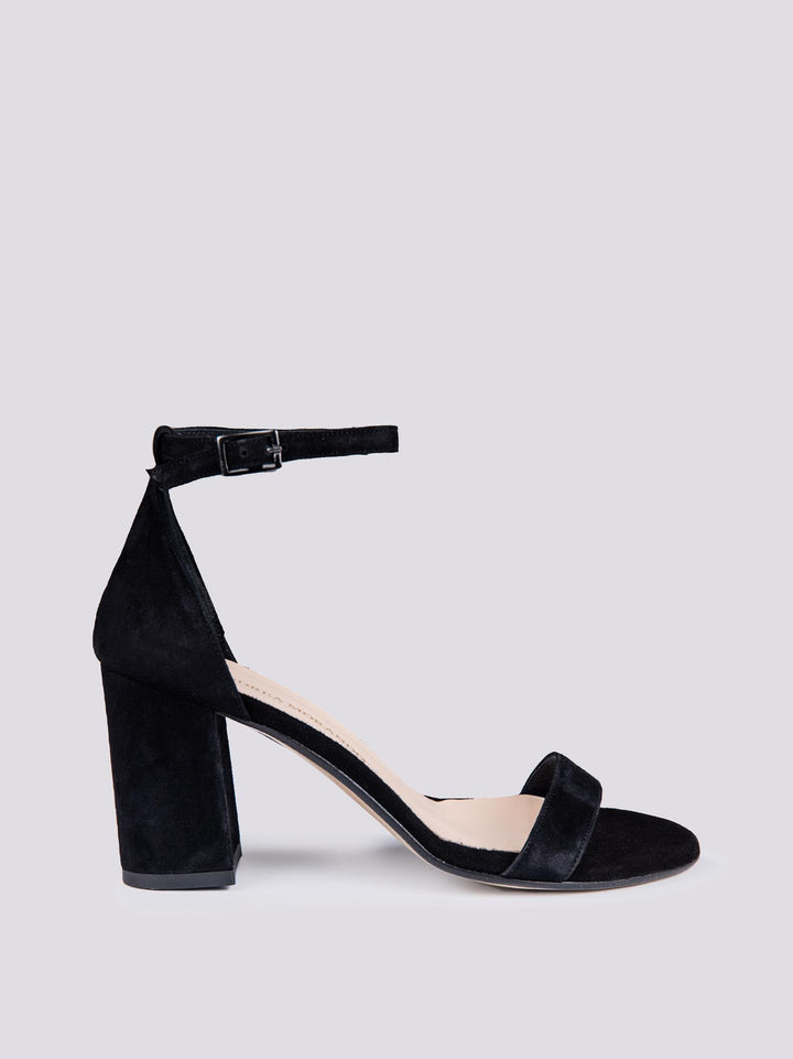 Sandalo con tacco spesso in camoscio nero