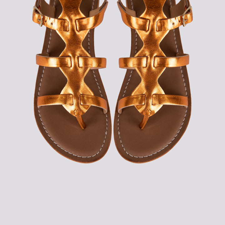 Sandalo gladiator in pelle laminata arancio