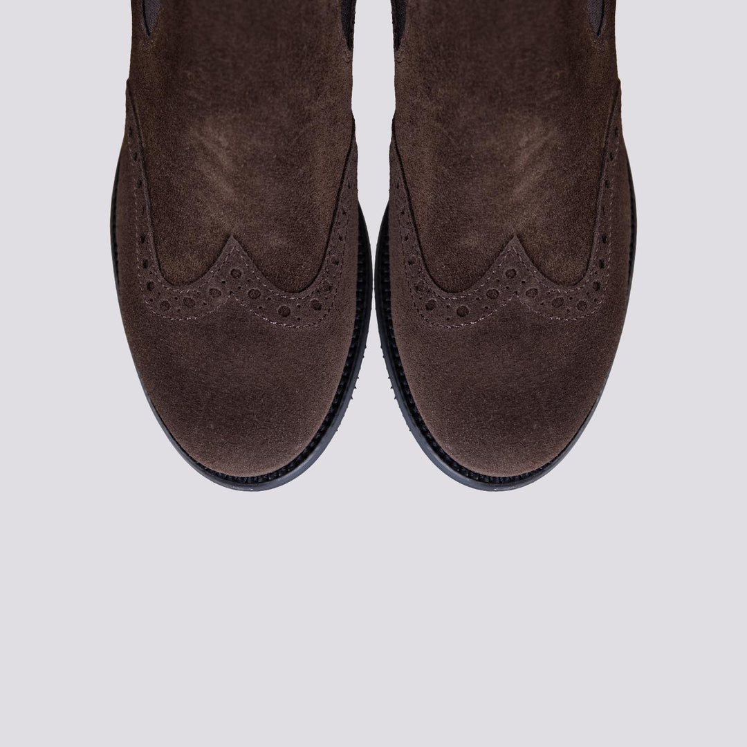 Stivaletto beatles coda di rondine in camoscio marrone