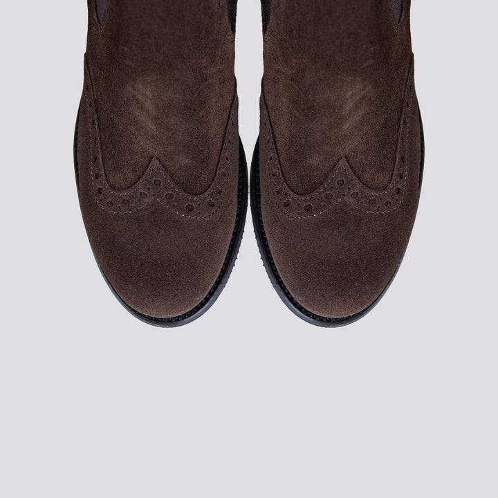 Stivaletto beatles coda di rondine in camoscio marrone
