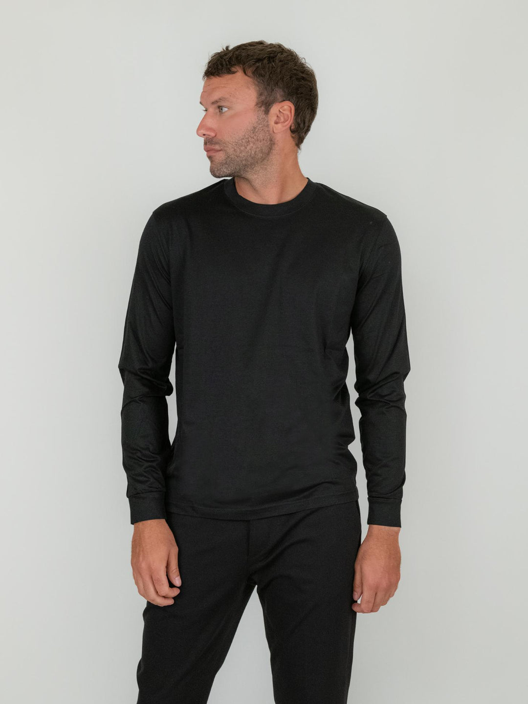 T-SHIRT A MANICA LUNGA NERA