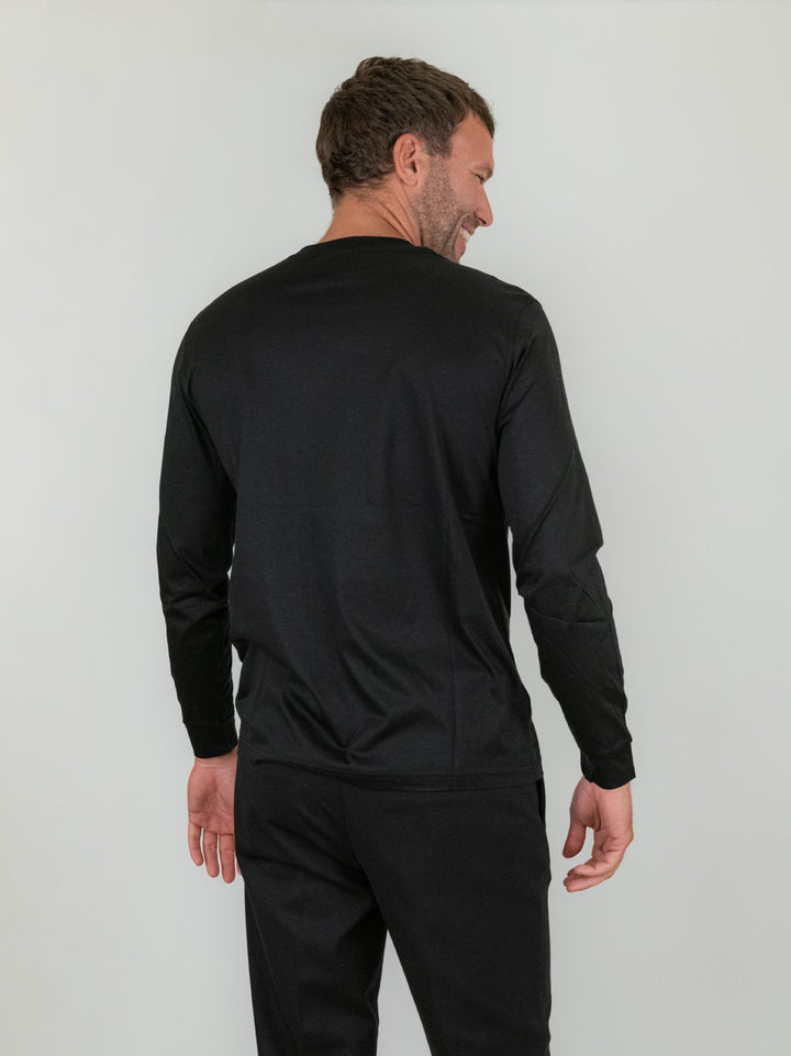 T-SHIRT A MANICA LUNGA NERA