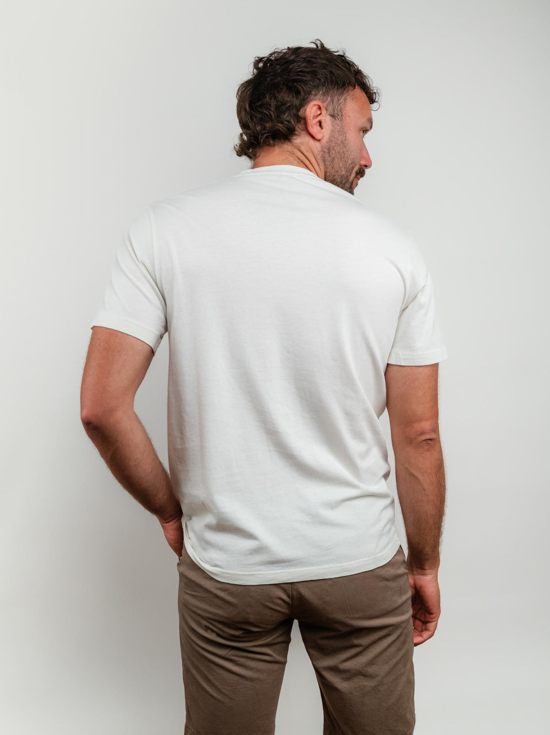 T-SHIRT IN JERSEY CON TASCHINO PANNA