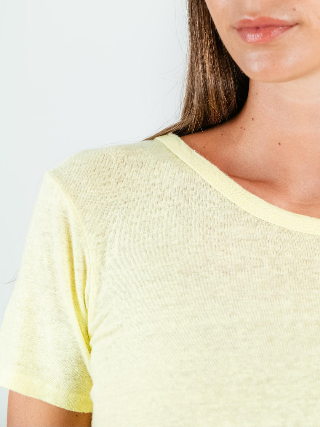 T-SHIRT IN LINO GIALLA