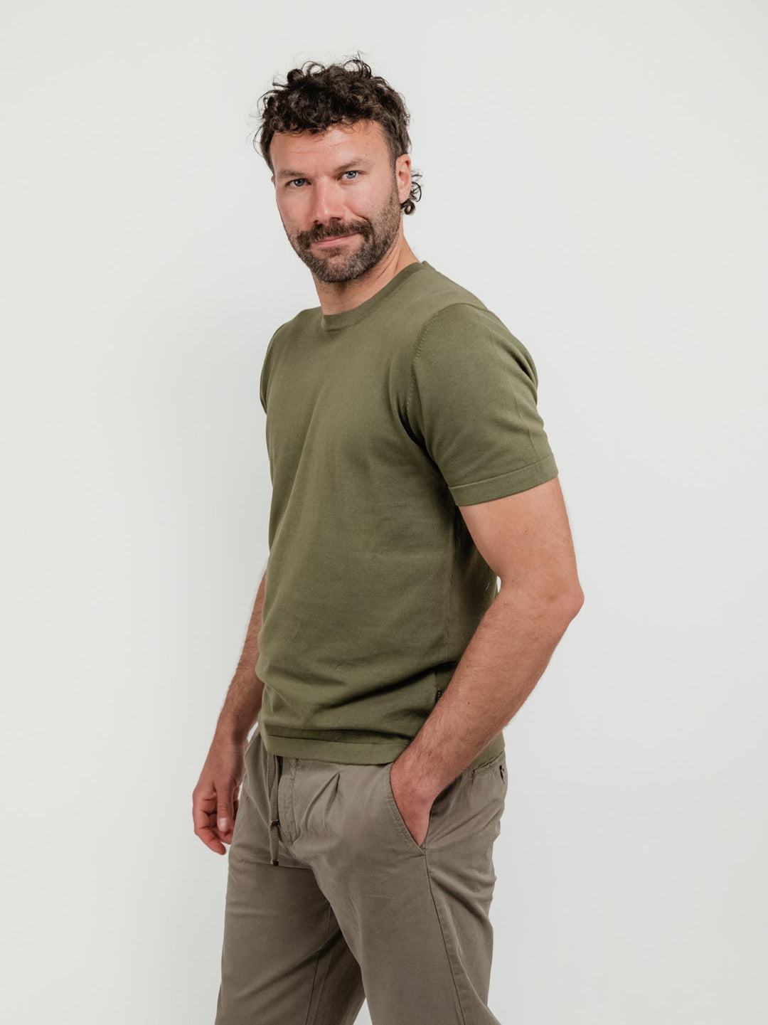 T-SHIRT IN MAGLINA DI COTONE VERDE MILITARE