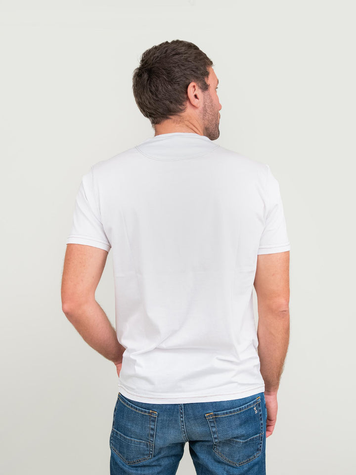 T-SHIRT MISTO COTONE BIANCA CON DETTAGLIO CUCITURA GRIGIA E ROSSA.