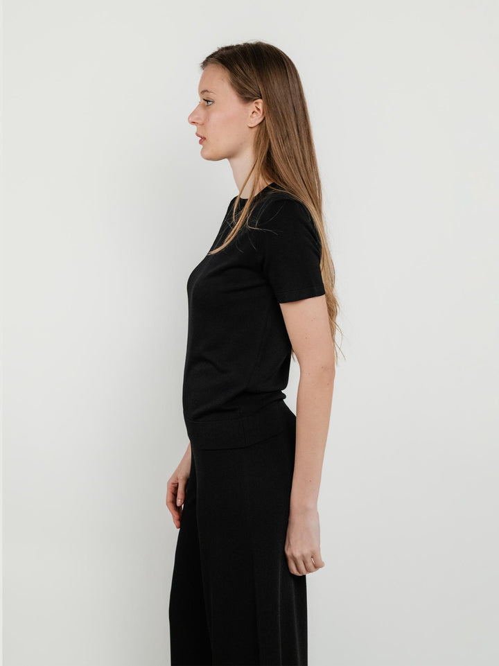 T- shirt nera