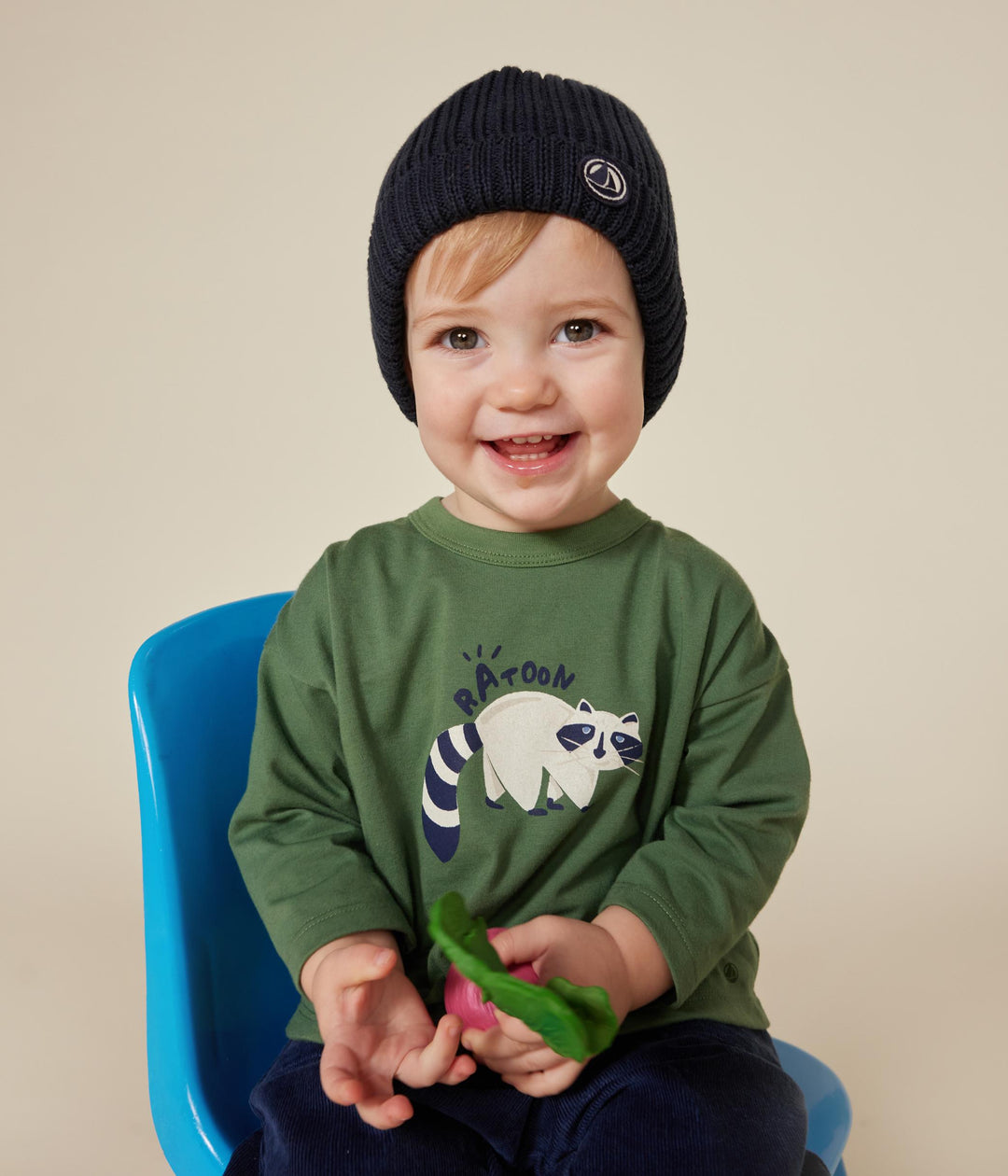 T-shirt verde con stampa procione a maniche lunghe