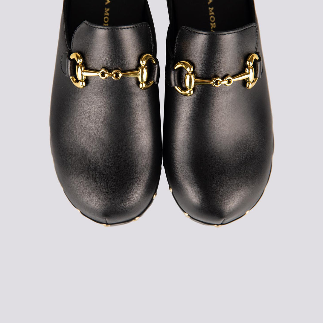ZOCCOLO IN PELLE NERO CON MORSETTO