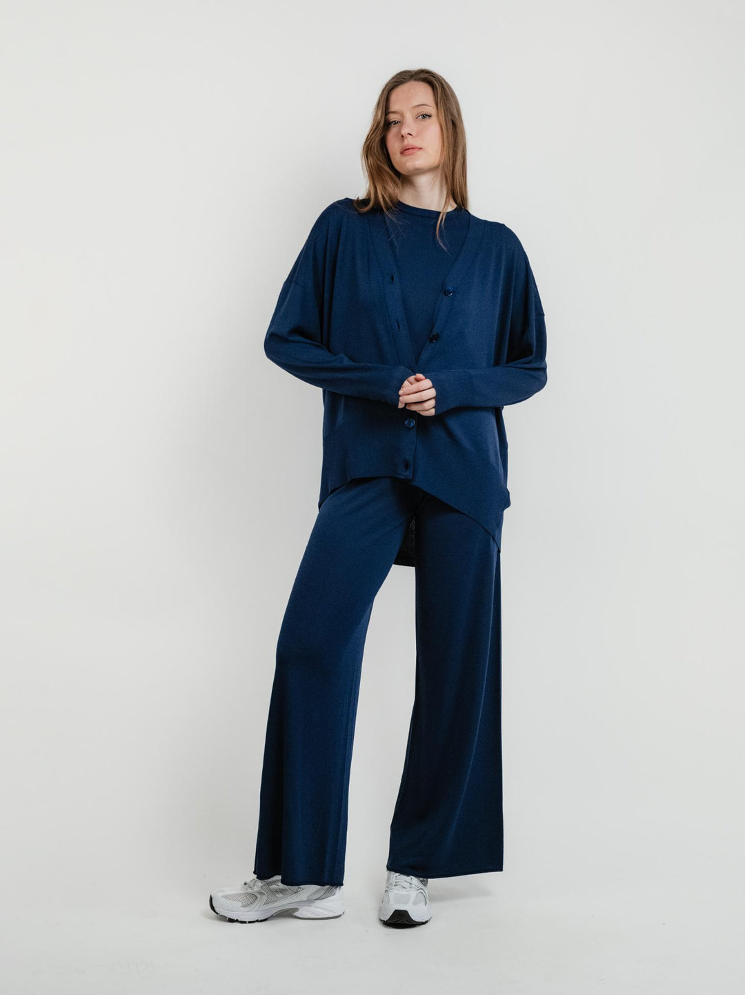 cardigan con bottoni blu