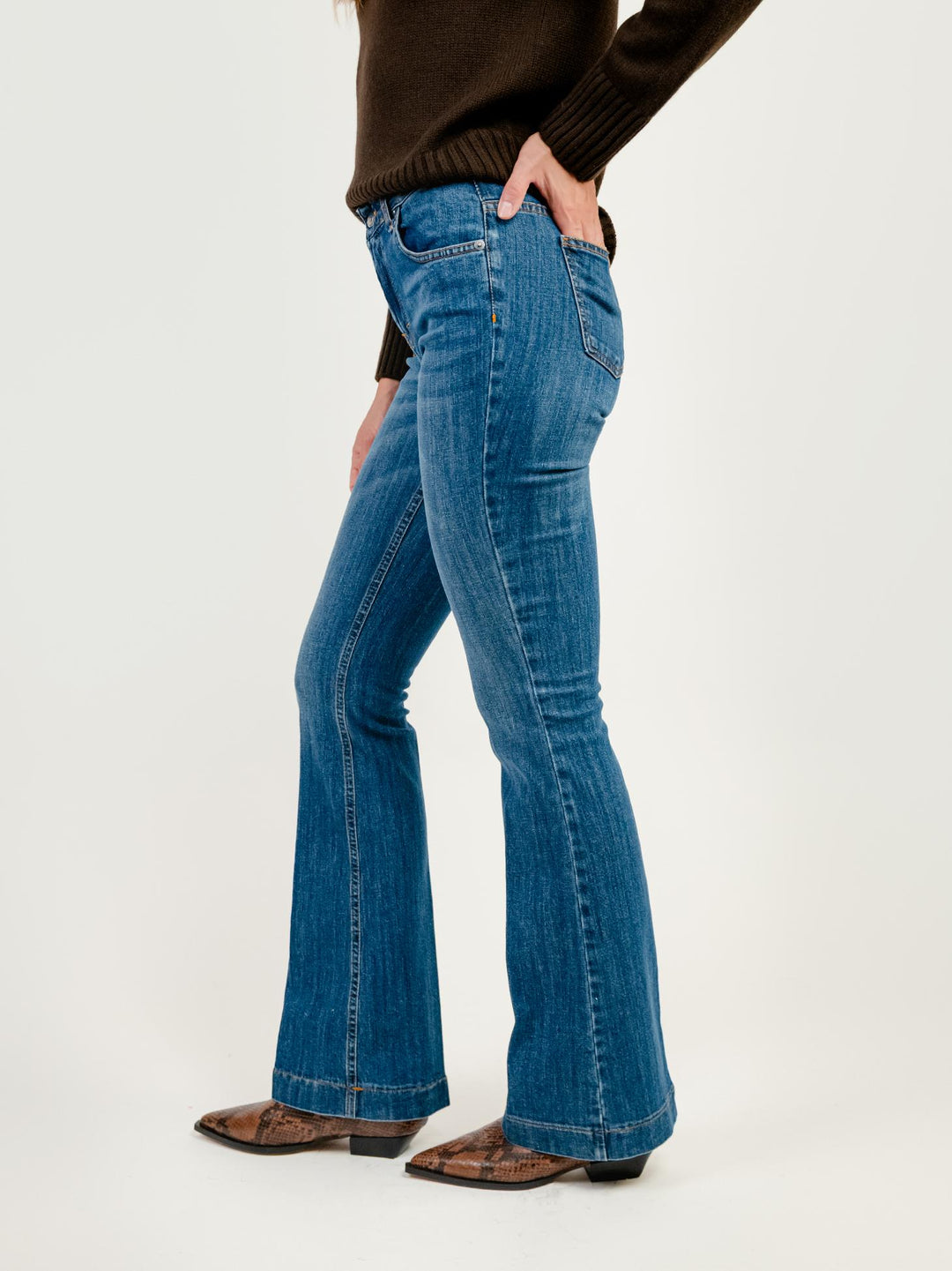JEANS 5 TASCHE A ZAMPA LAVAGGIO MEDIO 830CAR CRETA ANDREA MORANDO 