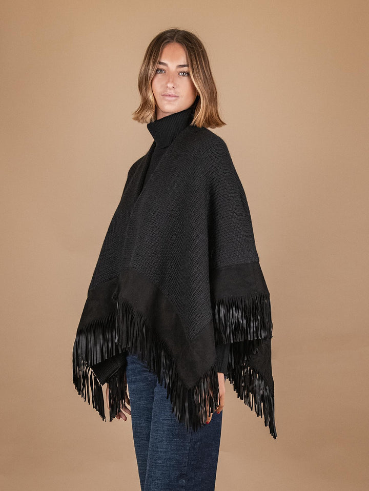SCIALLE IN LANA CON PROFILI E FRANGE IN CAMOSCIO NERO OLIVIA530 499 ANDREA MORANDO 