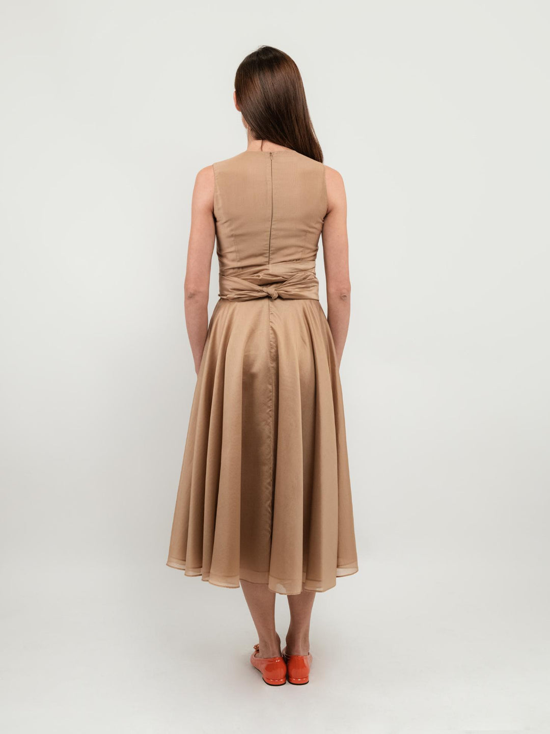 ABITO LUNGO BEIGE CON FUSCIACCA